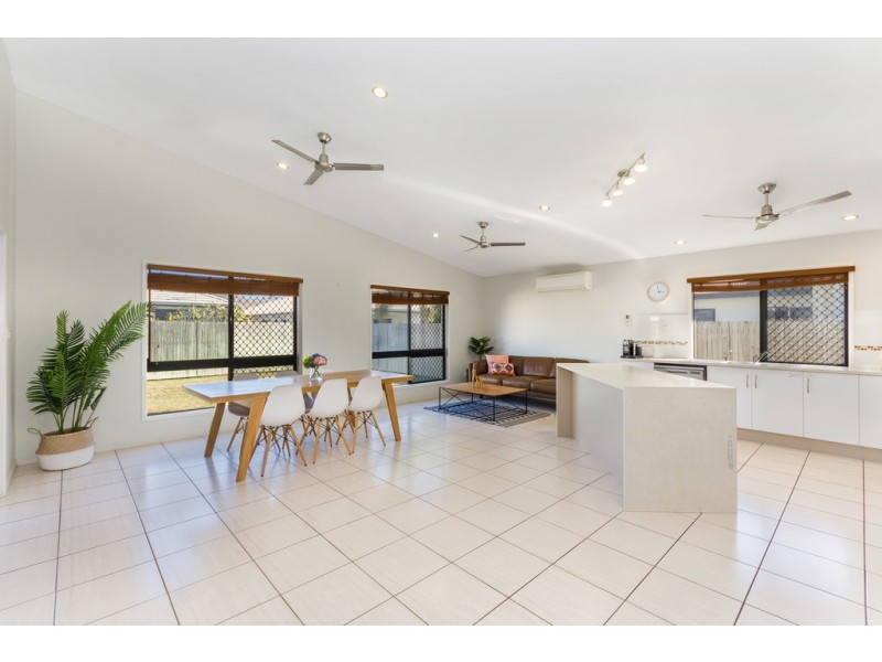 17 Twinview Terrace, Idalia QLD 4811