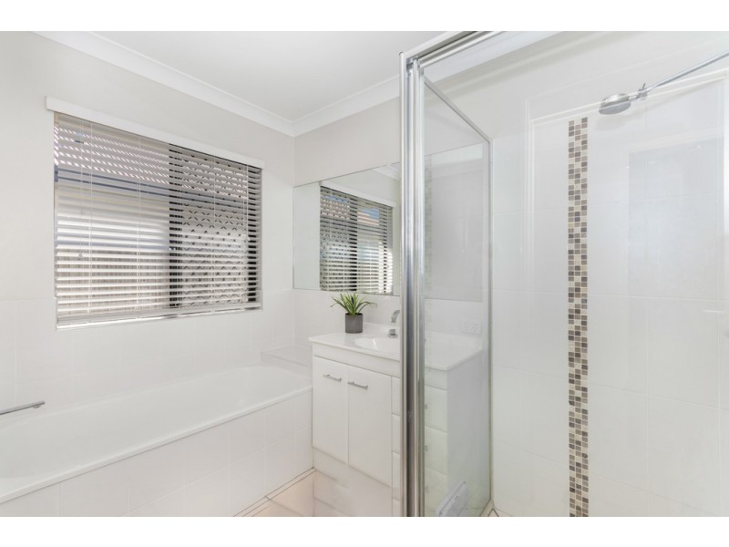 17 Twinview Terrace, Idalia QLD 4811