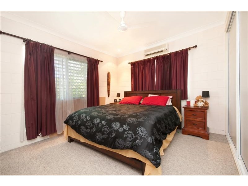 21 Leila Avenue, Rasmussen QLD 4815