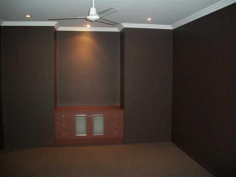 Bushland Beach QLD 4818