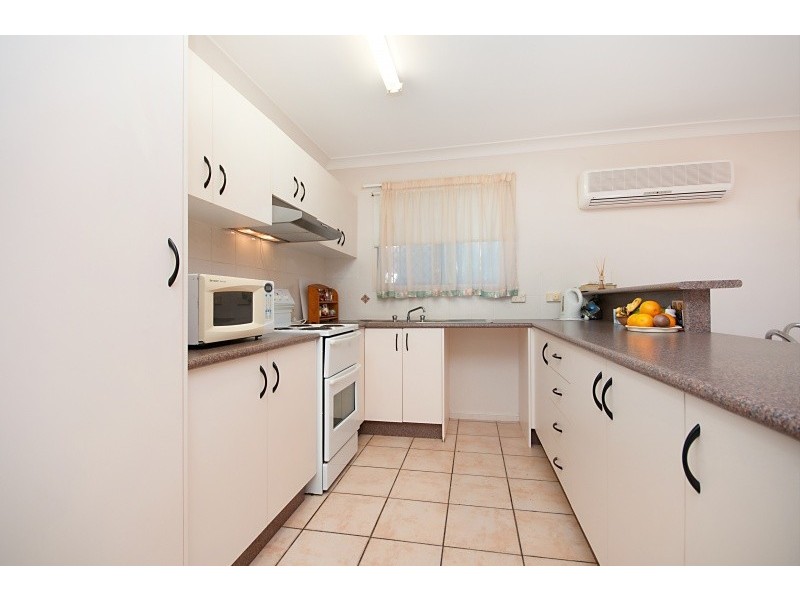 2/16 Sherriff St, Hermit Park QLD 4812