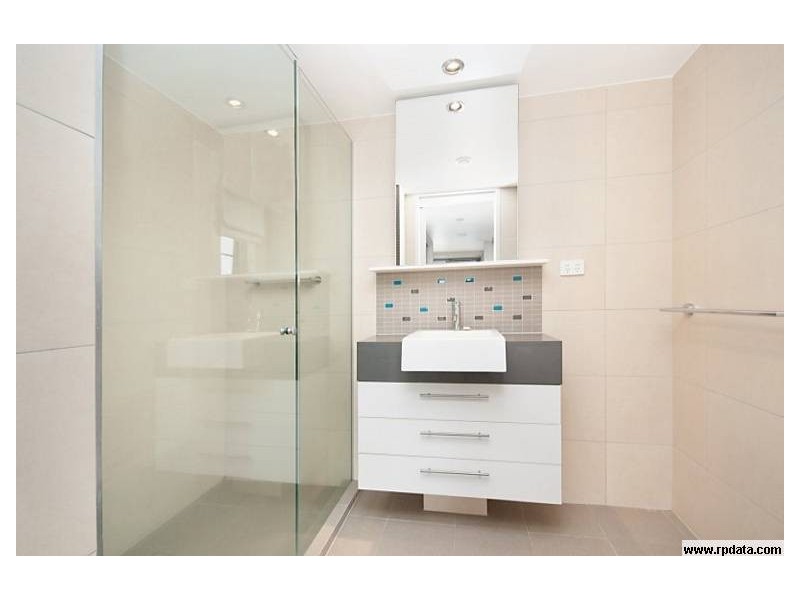 8 8-32 Stanley St, Townsville City QLD 4810