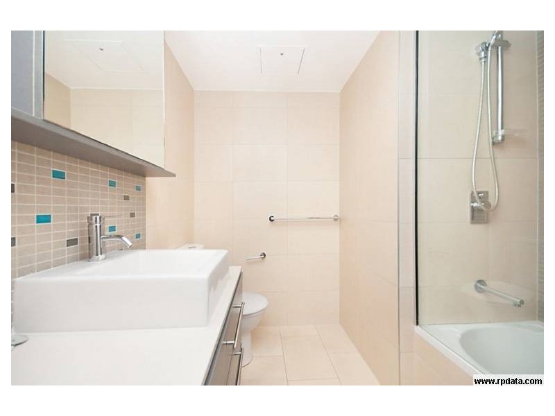 8 8-32 Stanley St, Townsville City QLD 4810