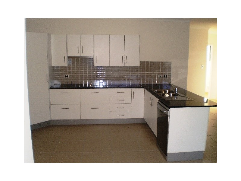 1 Chislett Ct, Mount Low QLD 4818