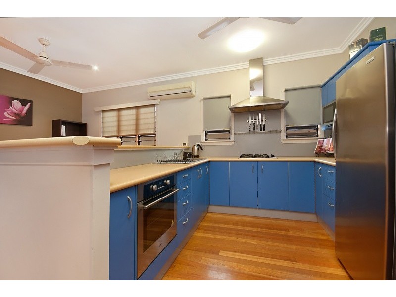 17 Sheerwater Parade, Douglas QLD 4814