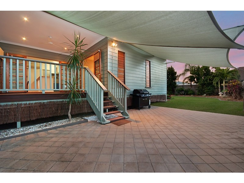 17 Sheerwater Parade, Douglas QLD 4814