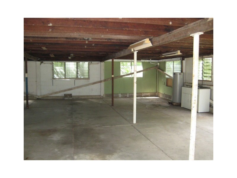 52 Wentworth St, Mundingburra QLD 4812