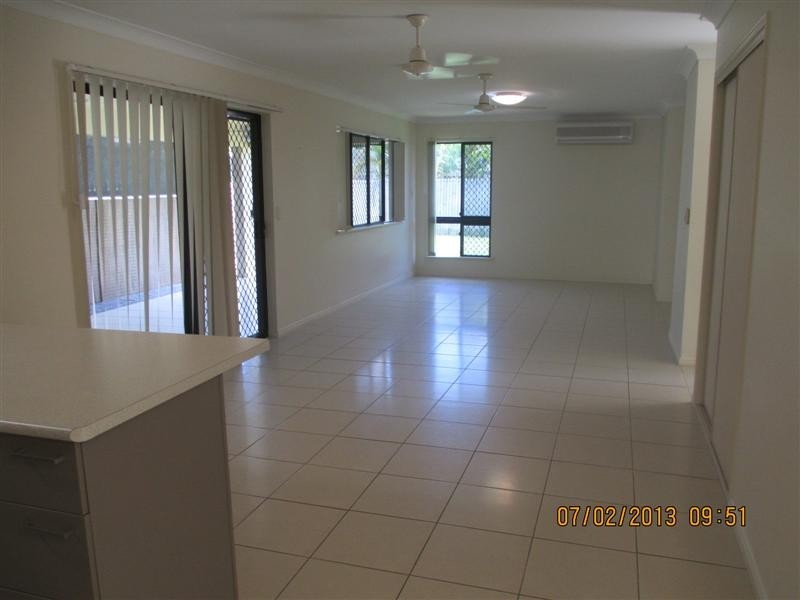 54 Waterlilli Cres, Douglas QLD 4814