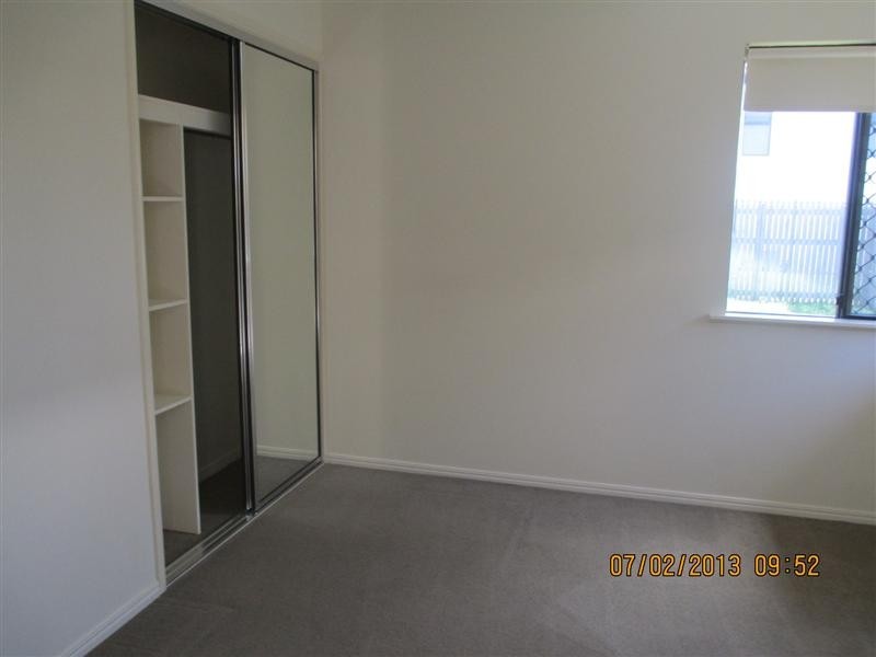 54 Waterlilli Cres, Douglas QLD 4814