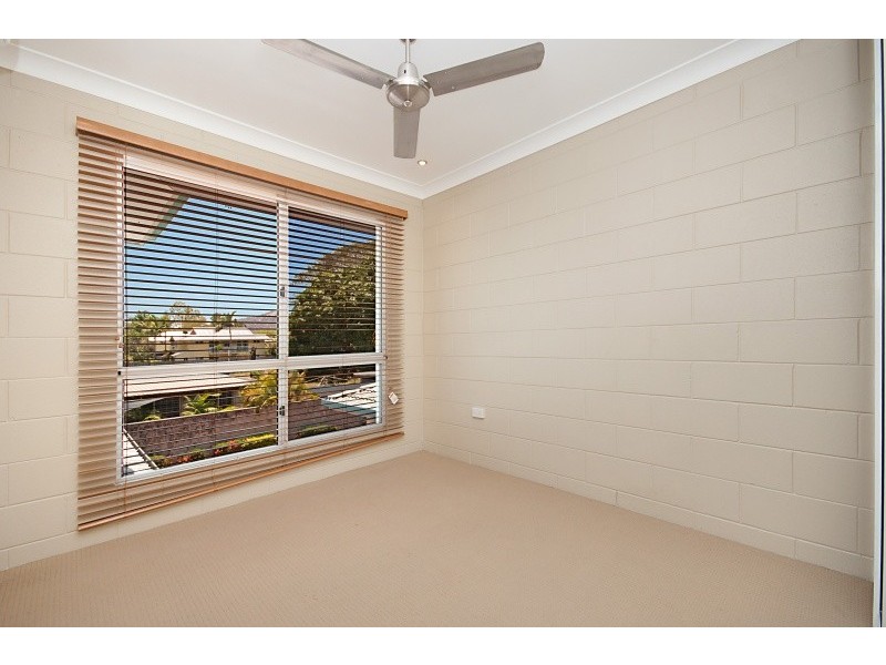 2/7 Alroy Street, Pimlico QLD 4812