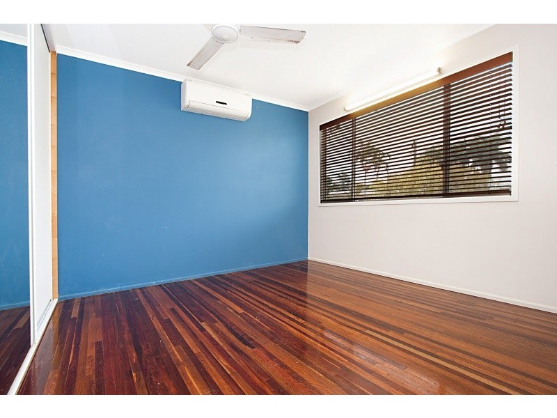 6 Yanda Court, Mount Louisa QLD 4814
