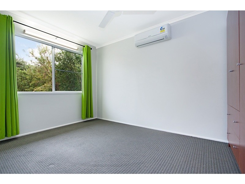 6 Yanda Court, Mount Louisa QLD 4814