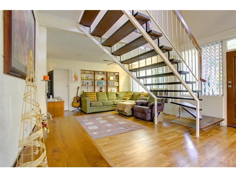 1 Wandella Cr, Cranbrook QLD 4814