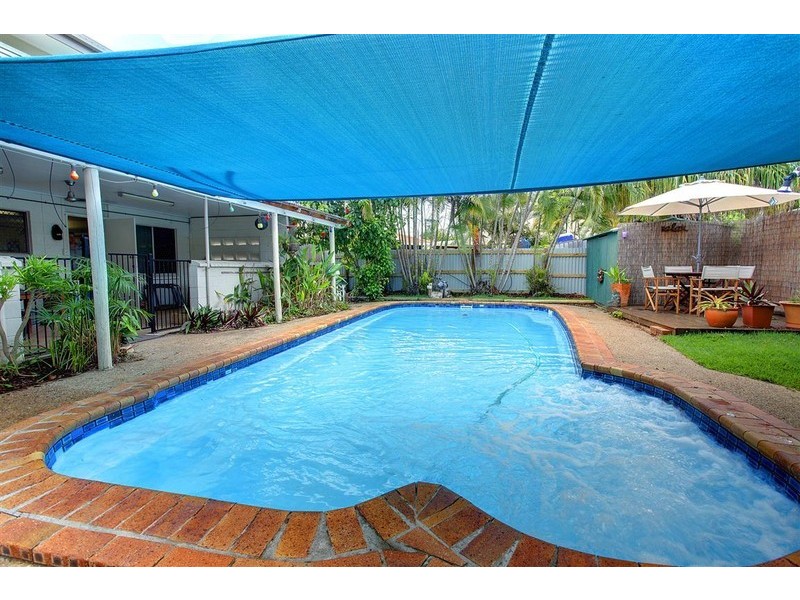 1 Wandella Cr, Cranbrook QLD 4814