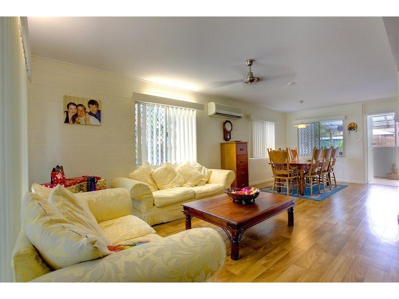 1 Wandella Cr, Cranbrook QLD 4814