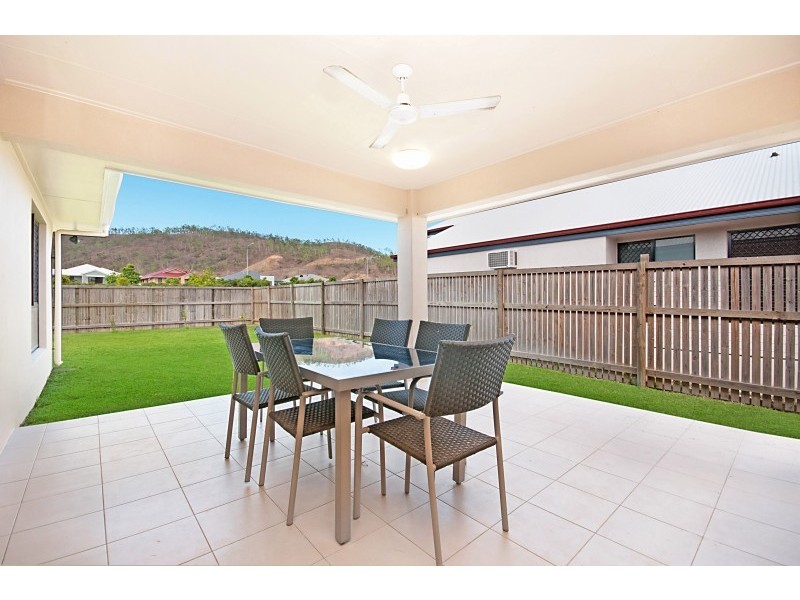 24 Ellsworth Drive, Mount Louisa QLD 4814