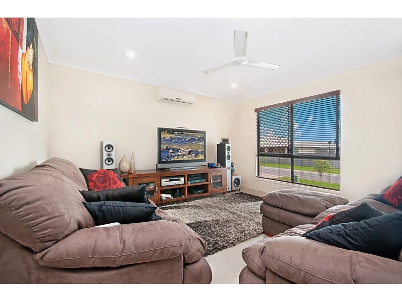 24 Ellsworth Drive, Mount Louisa QLD 4814