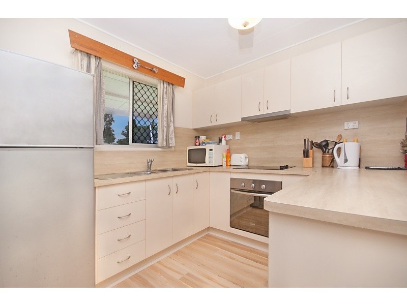 11 Yut Fay Avenue, Kelso QLD 4815