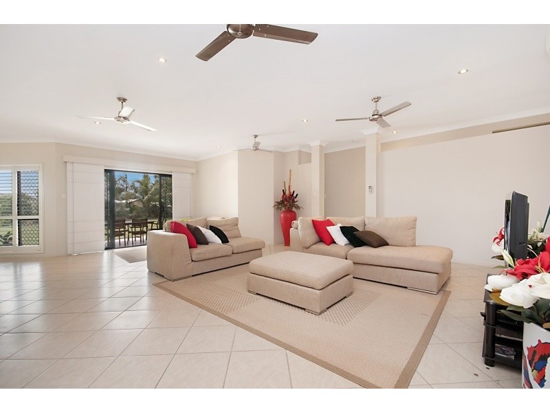 9 Midyim Court, Mount Low QLD 4818