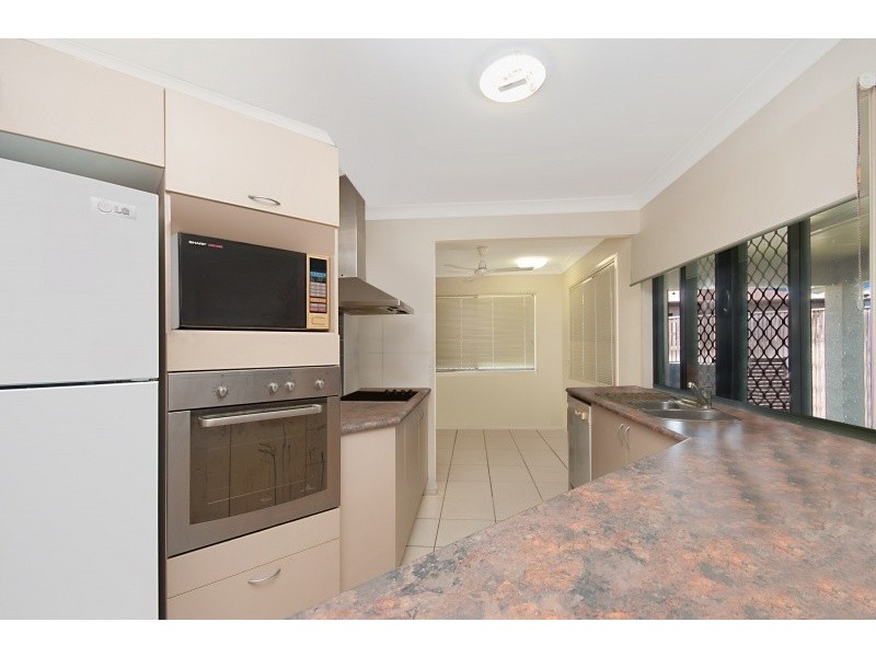 6 Mentmore Court, Bushland Beach QLD 4818