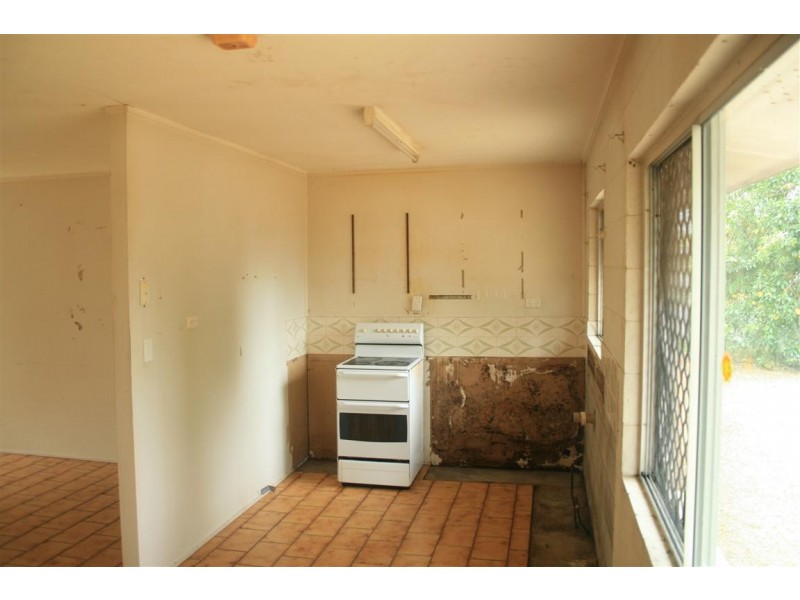 140 Miles Avenue, Kelso QLD 4815