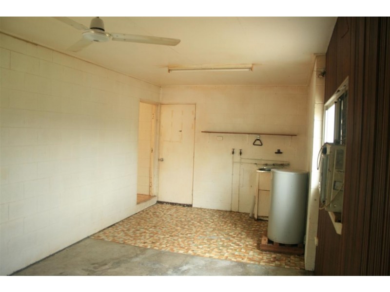 140 Miles Avenue, Kelso QLD 4815