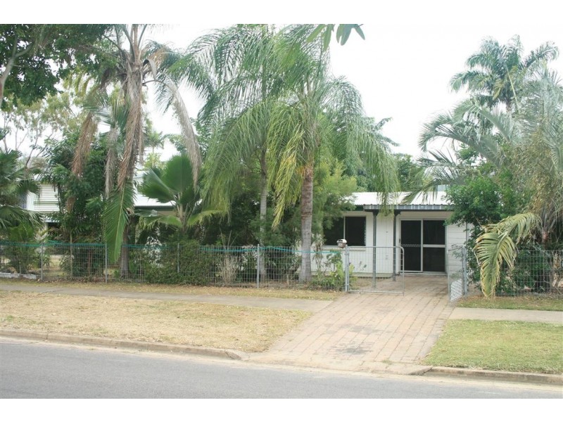 140 Miles Avenue, Kelso QLD 4815