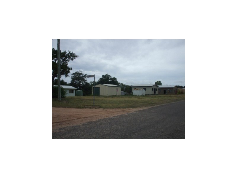 252 Pavia Drive, Nome QLD 4816