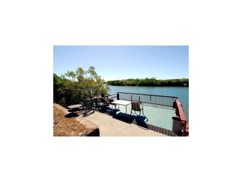 4 Cole Place, Nome QLD 4816