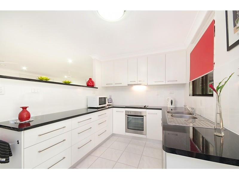 11 Duggan Drive, Alligator Creek QLD 4816