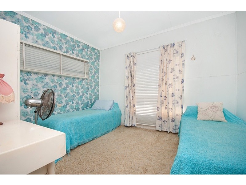 13 Esk Street, Rowes Bay QLD 4810