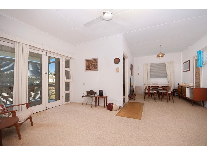 13 Esk Street, Rowes Bay QLD 4810