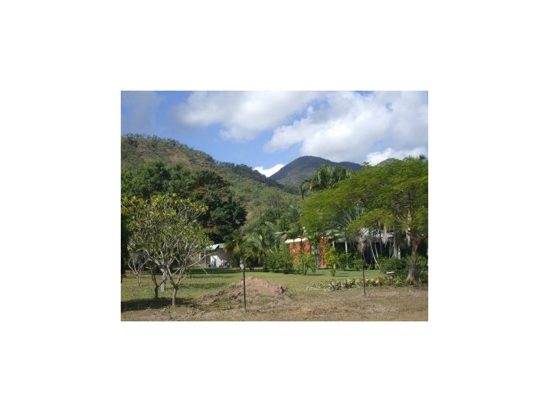 211 Mount View Drive, Toonpan QLD 4816