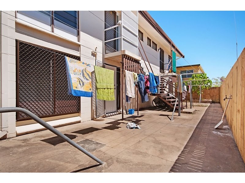 2 / 13 Maroong St, Currajong QLD 4812