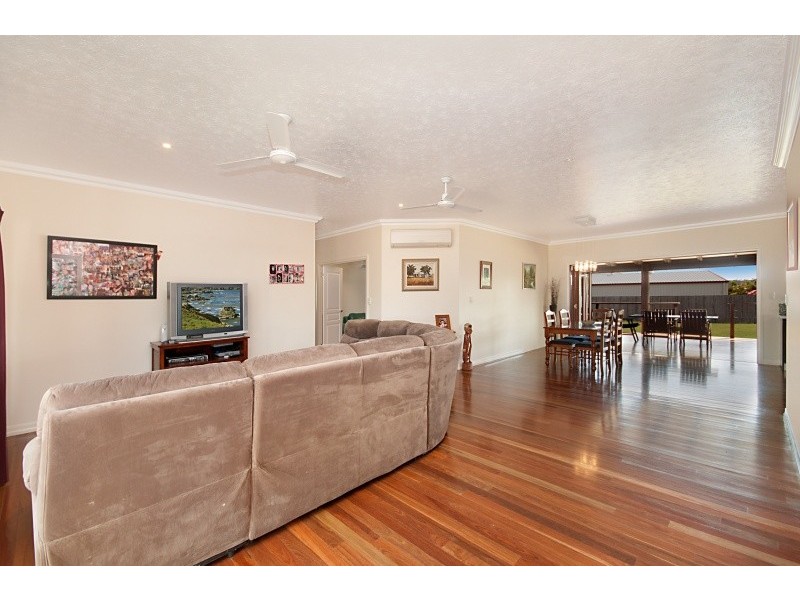 14 Shoalmarra Drive, Mount Low QLD 4818