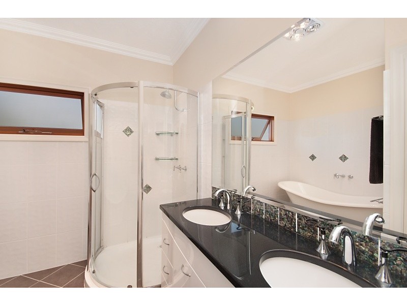 14 Shoalmarra Drive, Mount Low QLD 4818