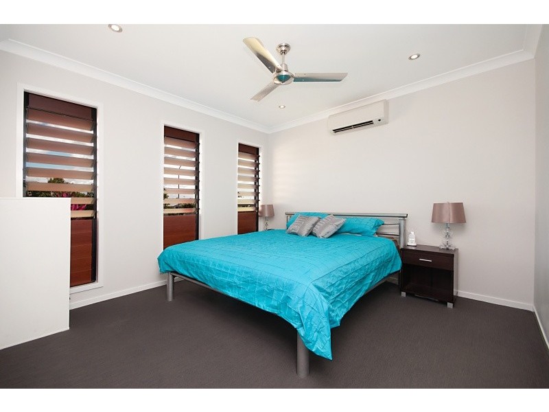 76 Corbett Street, Mount Louisa QLD 4814