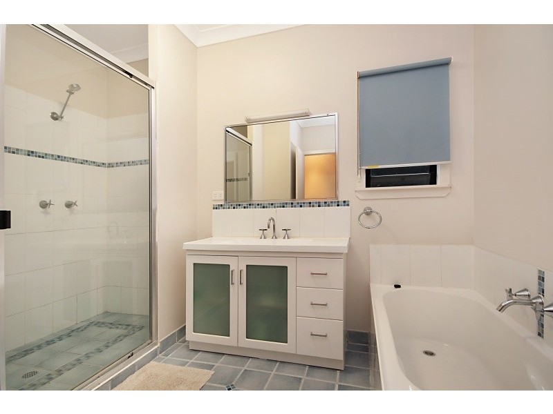 17 Sheerwater Parade, Douglas QLD 4814