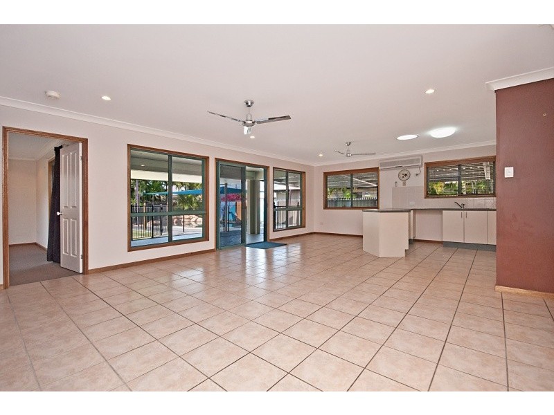 27 Pacific Avenue, Bushland Beach QLD 4818