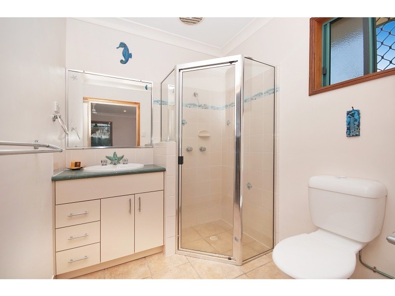 27 Pacific Avenue, Bushland Beach QLD 4818