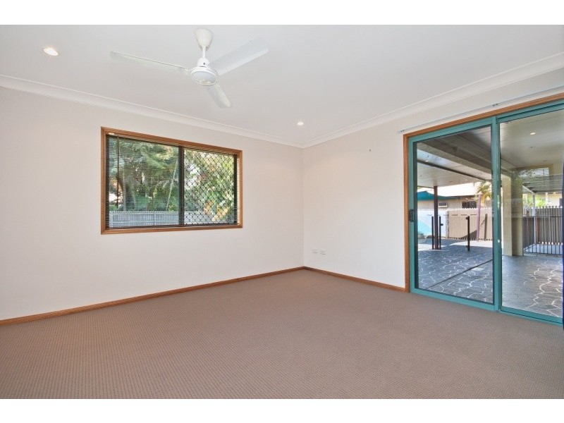 27 Pacific Avenue, Bushland Beach QLD 4818