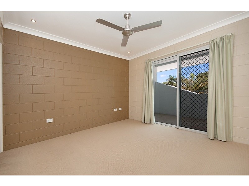 2/7 Alroy Street, Pimlico QLD 4812