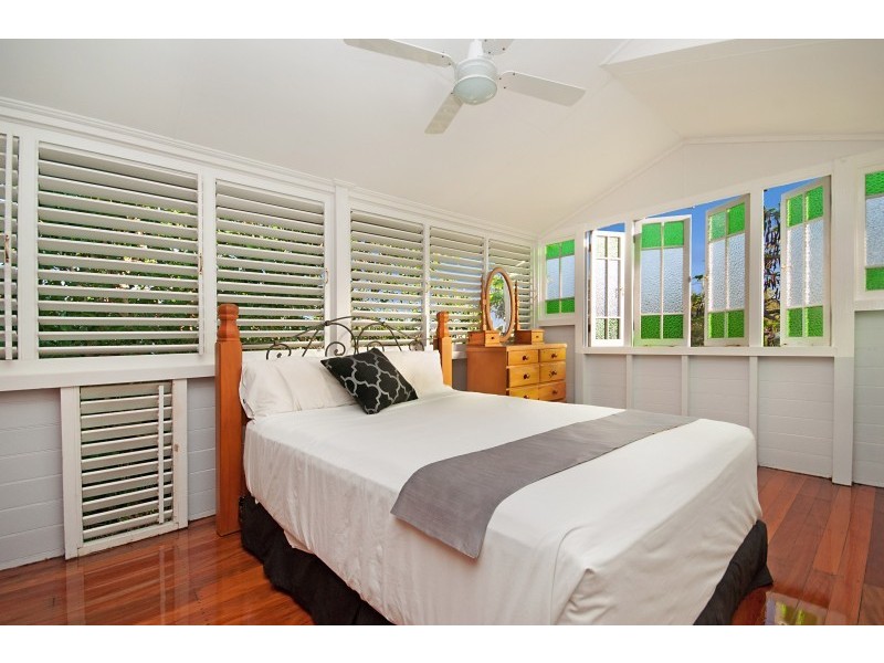 37 Surrey Street, Hyde Park QLD 4812