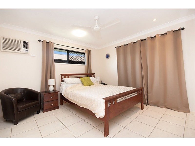 36 Dungurra Place, Bushland Beach QLD 4818