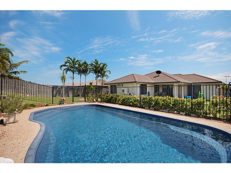 36 Dungurra Place, Bushland Beach QLD 4818