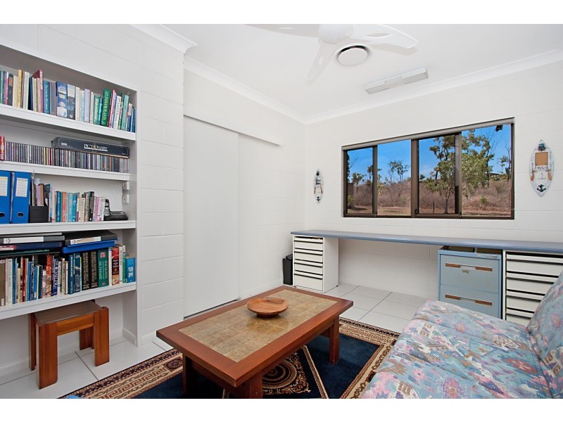 348 Valley Drive, Oak Valley QLD 4811