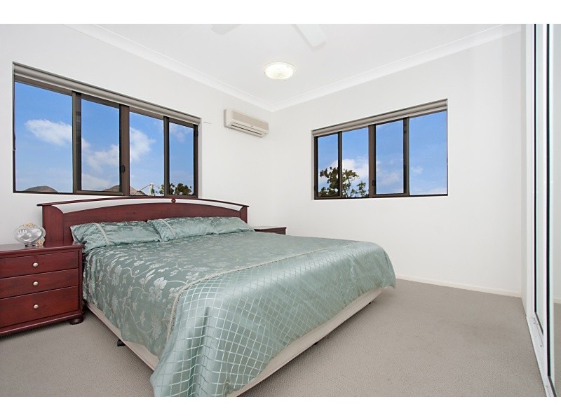 348 Valley Drive, Oak Valley QLD 4811