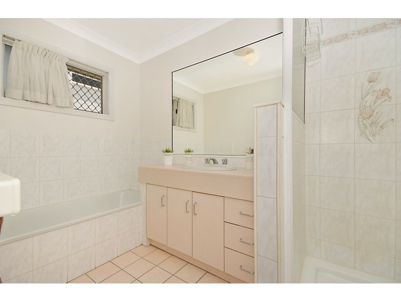 3/5 Quinn Street, Rosslea QLD 4812