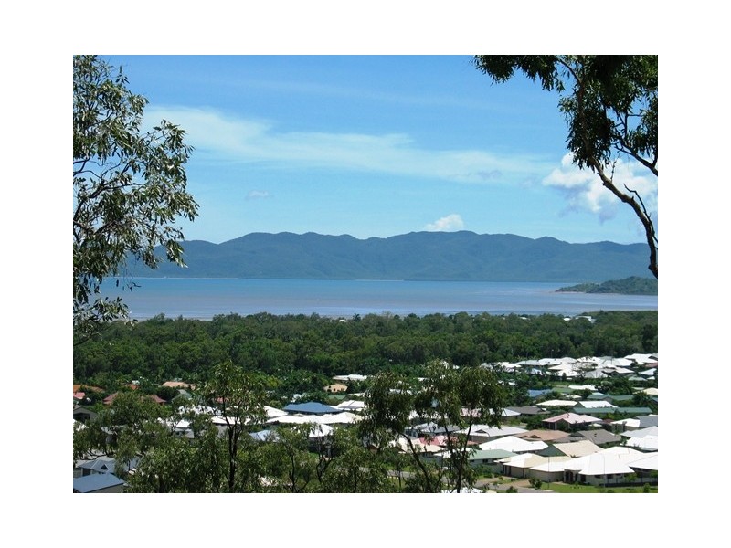 6 Juan Court, Bushland Beach QLD 4818