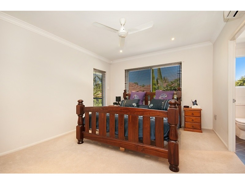 2/120 The Strand, North Ward QLD 4810